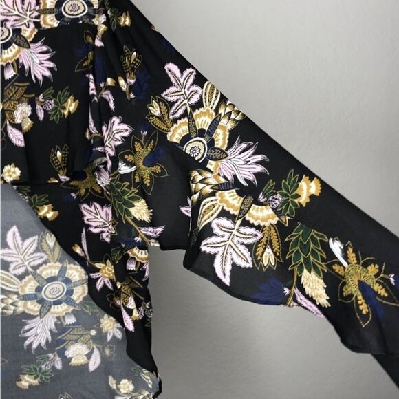 A.L.C. Cooper Silk Floral Open Back Long Sleeve Blouse sz 4 - Picture 8 of 15